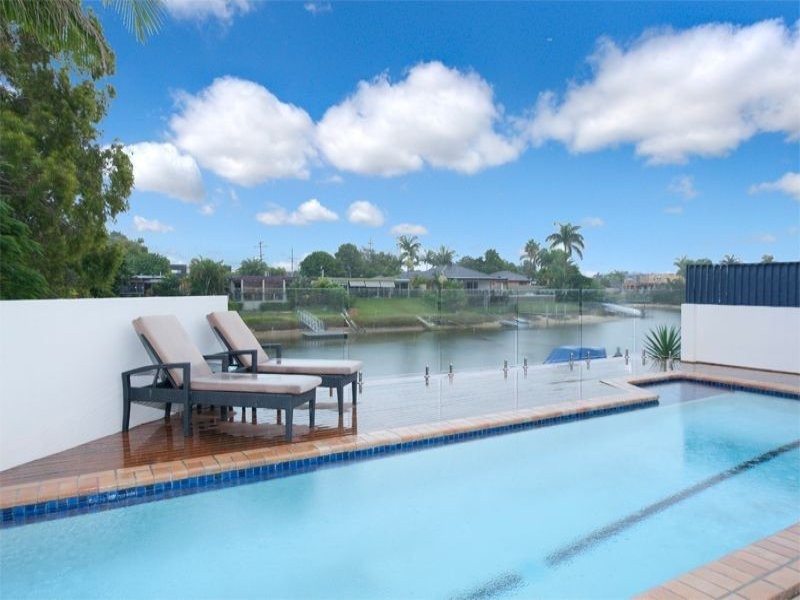 23 Lakeside Avenue, Broadbeach Waters QLD 4218