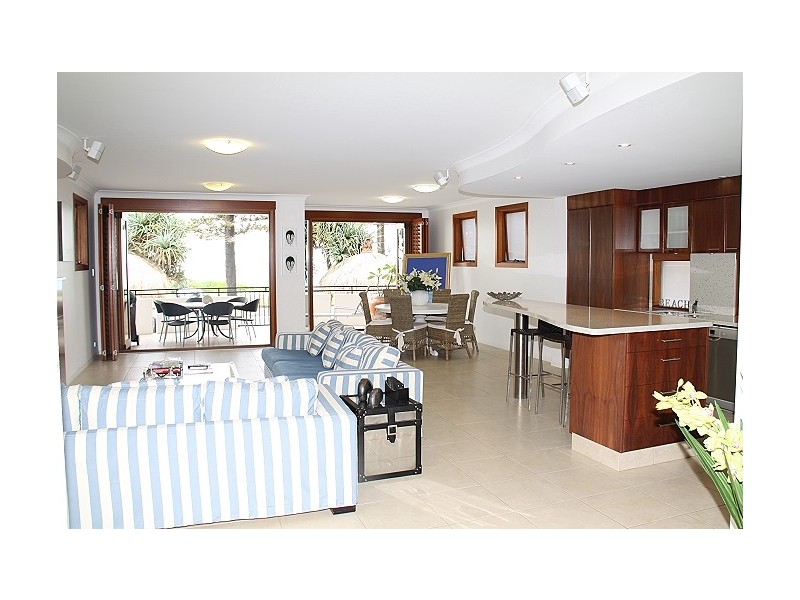 1/6 Marine Pde, Miami QLD 4220