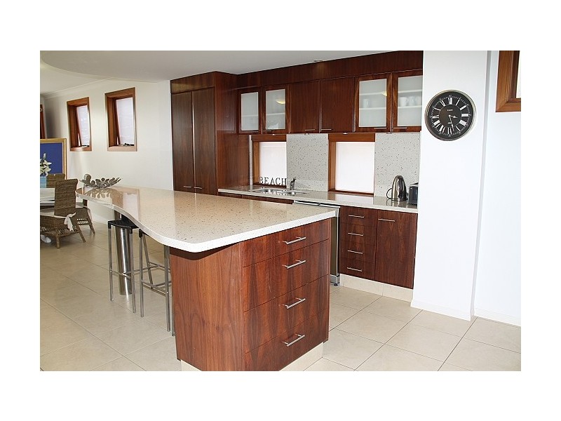 1/6 Marine Pde, Miami QLD 4220