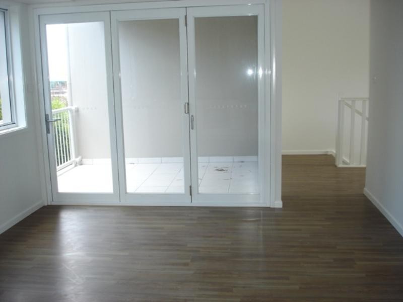 5/8 Alexandrina Drive, Varsity Lakes QLD 4227