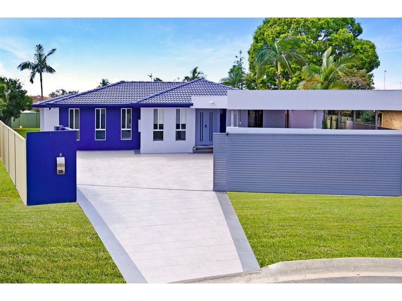 5 Rotorua Place, Clear Island Waters QLD 4226