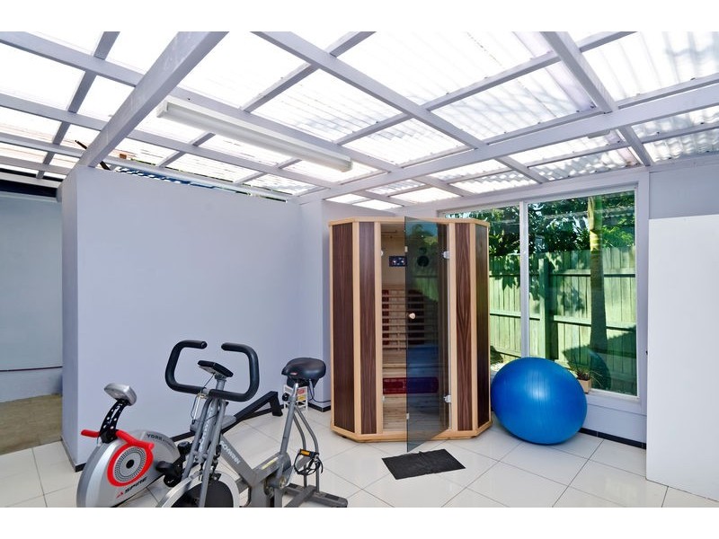 5 Rotorua Place, Clear Island Waters QLD 4226