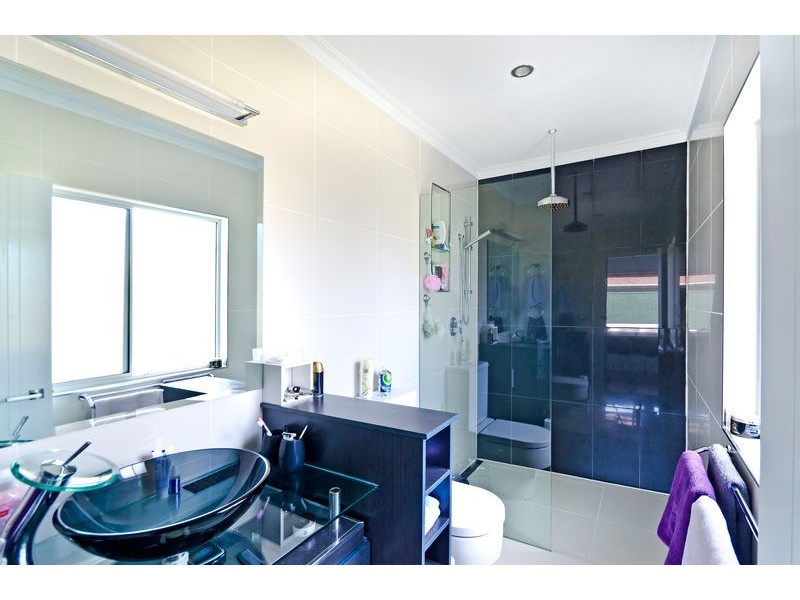 5 Rotorua Place, Clear Island Waters QLD 4226