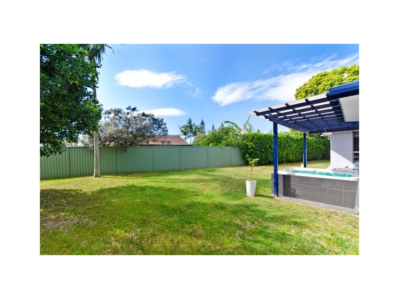 5 Rotorua Place, Clear Island Waters QLD 4226
