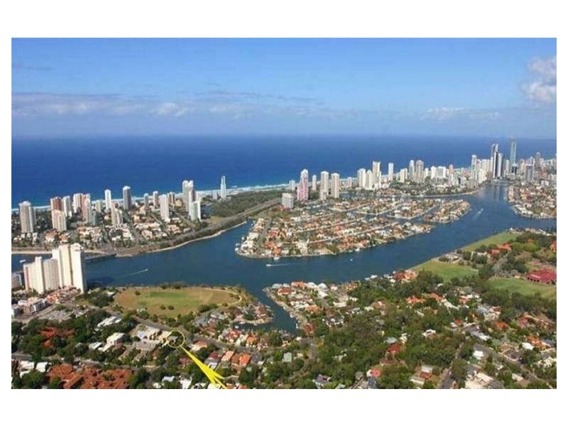 3 Chester Terrace, Southport QLD 4215