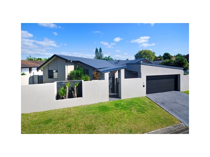 5 Village High Road, Benowa QLD 4217