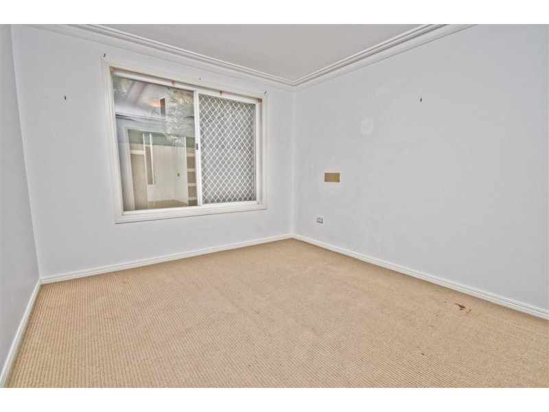 9 Cheval Court, Benowa QLD 4217