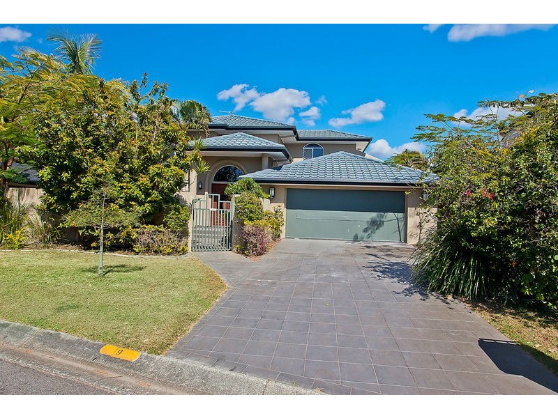 9 Cheval Court, Benowa QLD 4217