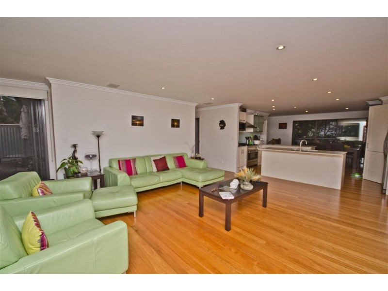 36 Kuranga Avenue, Southport QLD 4215