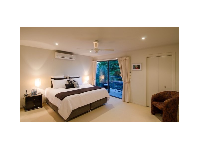 1/37 Anembo Street, Chevron Island QLD 4217