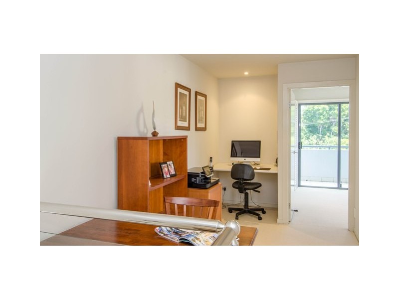 1/37 Anembo Street, Chevron Island QLD 4217
