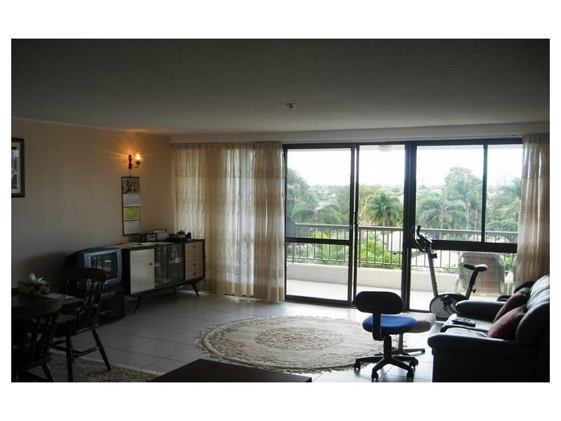15 ‘Pacific Keys’ 54 Hooker Boulevard, Mermaid Waters QLD 4218