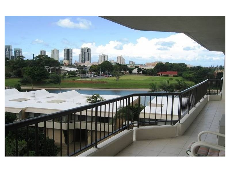 15 ‘Pacific Keys’ 54 Hooker Boulevard, Mermaid Waters QLD 4218