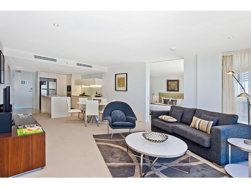 3102 ‘Oracle’, 4 Charles Avenue, Broadbeach QLD 4218