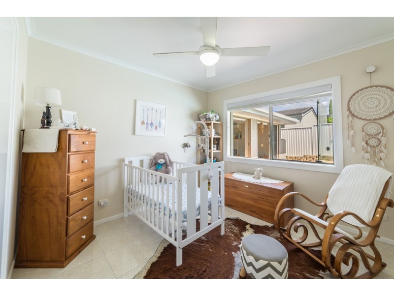 9 Dunbarton Avenue, Sorrento QLD 4217