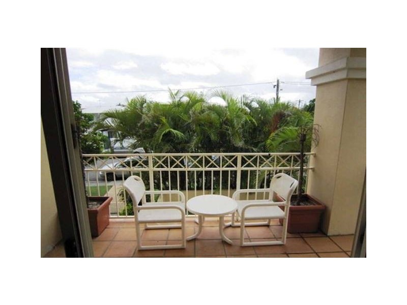 4/16 Lavarack Road, Mermaid Beach QLD 4218