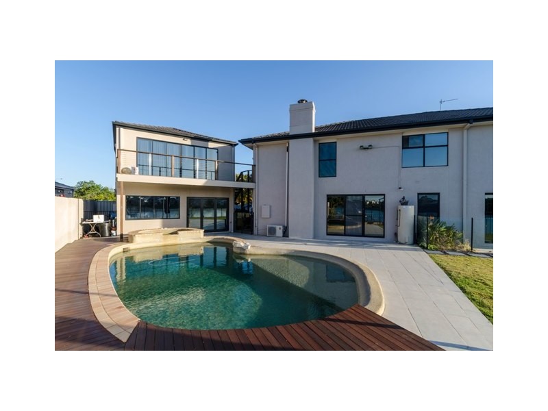 11 Cornell Court, Varsity Lakes QLD 4227