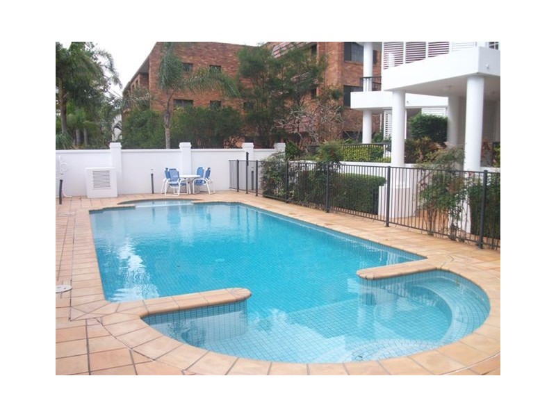 4/3 Federation Avenue, Broadbeach QLD 4218