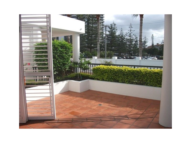 4/3 Federation Avenue, Broadbeach QLD 4218