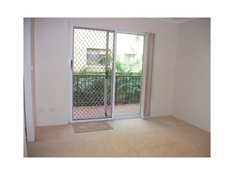 4/3 Federation Avenue, Broadbeach QLD 4218