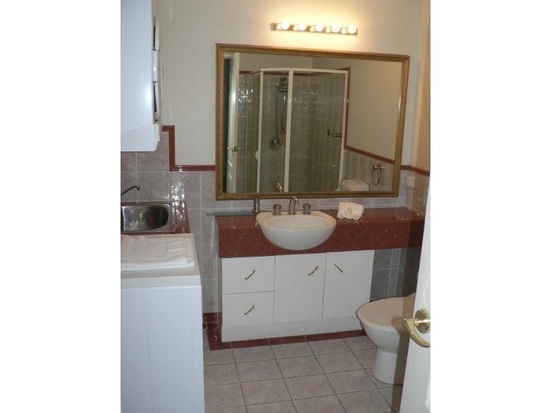 103/8 Philip Avenue, Broadbeach QLD 4218