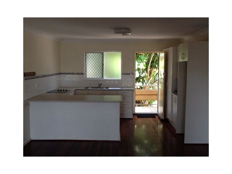 2/2A Twenty First Avenue, Palm Beach QLD 4221