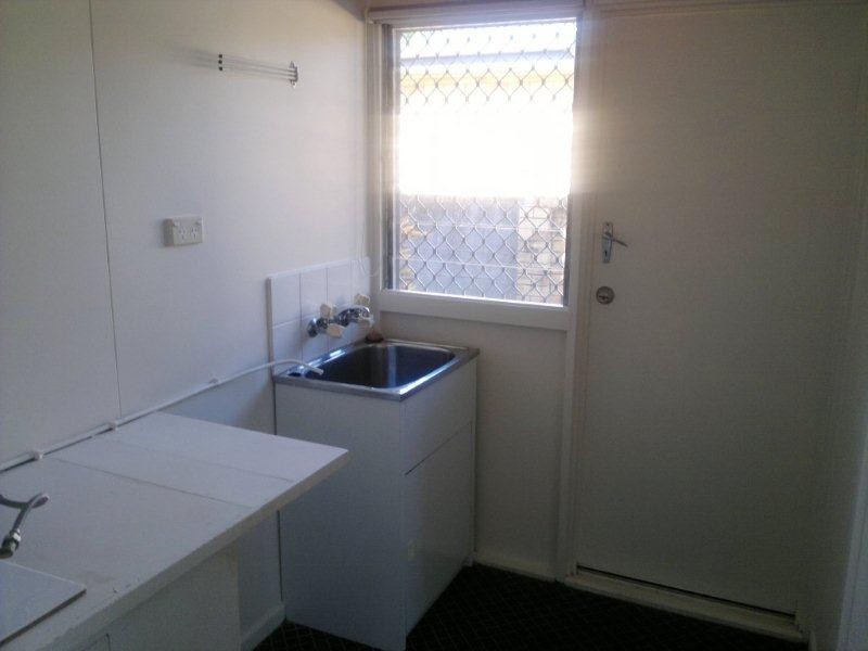 4 Ensenada Court, Broadbeach Waters QLD 4218