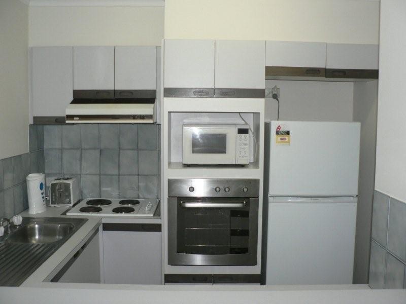 8/17 Genoa Street, Surfers Paradise QLD 4217