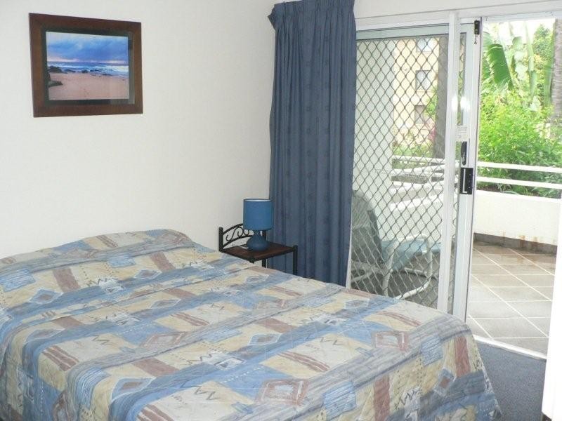 8/17 Genoa Street, Surfers Paradise QLD 4217