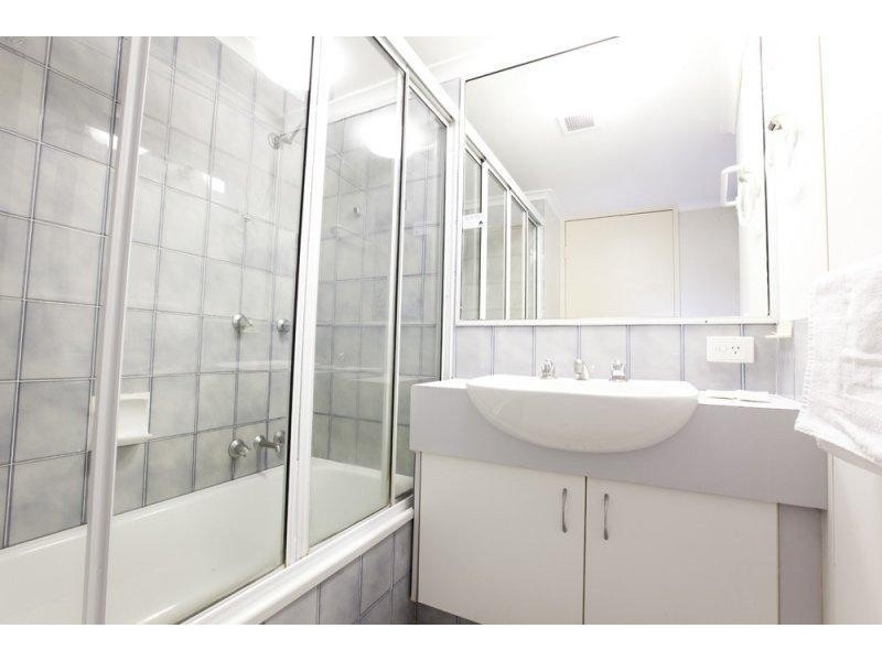 8/17 Genoa Street, Surfers Paradise QLD 4217