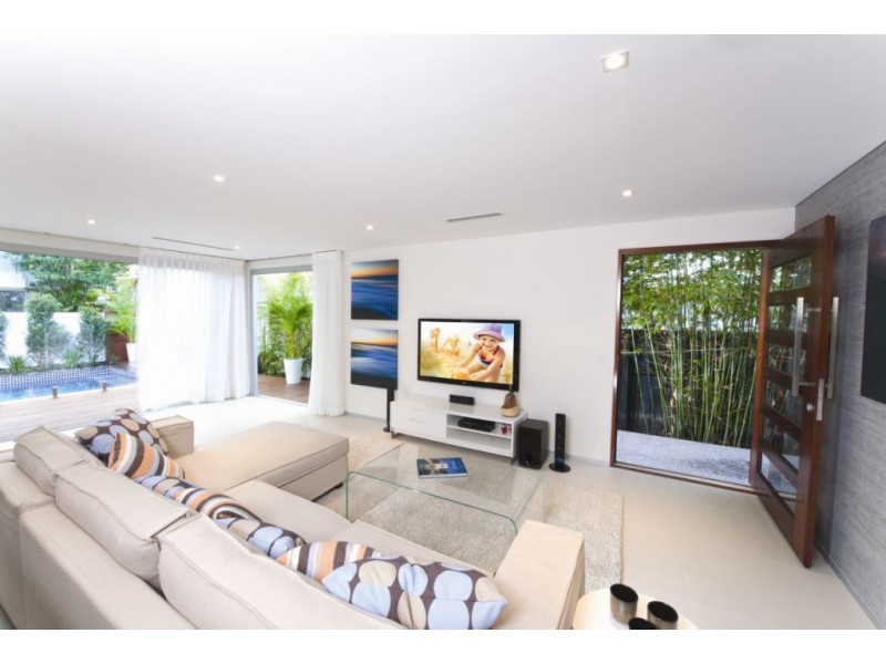 23 Arthur Street, Mermaid Beach QLD 4218