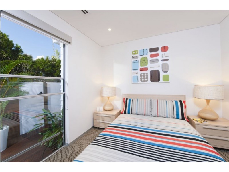 23 Arthur Street, Mermaid Beach QLD 4218
