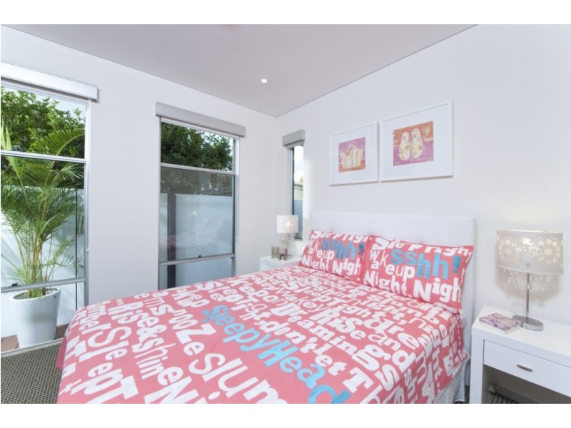 23 Arthur Street, Mermaid Beach QLD 4218