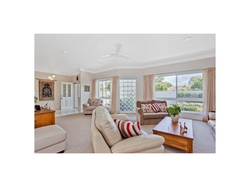 167 Campbell Street, Sorrento QLD 4217