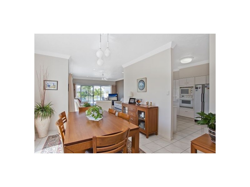 167 Campbell Street, Sorrento QLD 4217