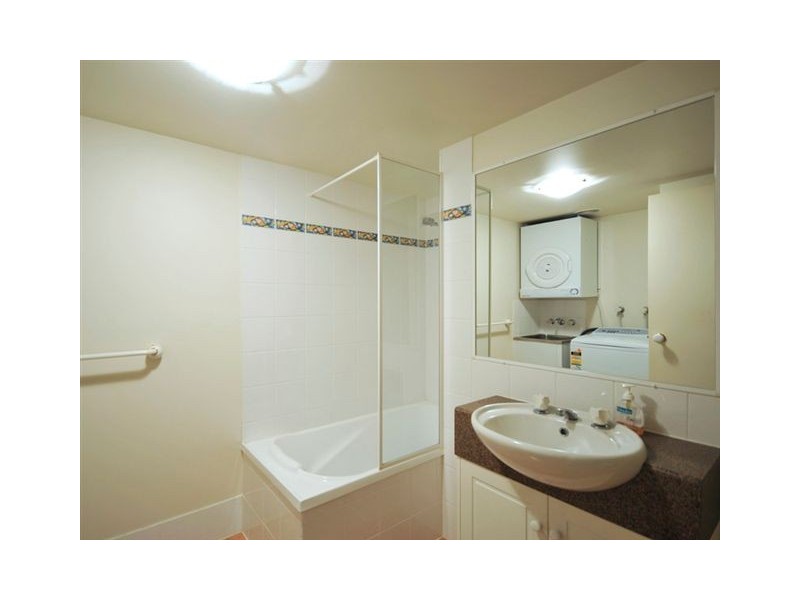 7/15 Johnston Street, Southport QLD 4215