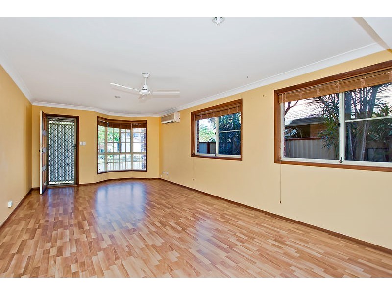 1/11 Sunbird Street, Burleigh Waters QLD 4220