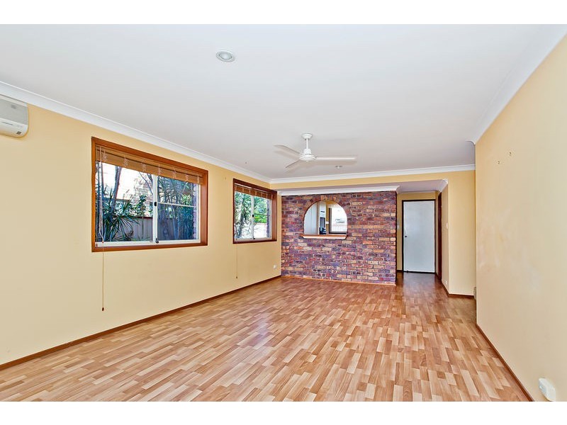 1/11 Sunbird Street, Burleigh Waters QLD 4220