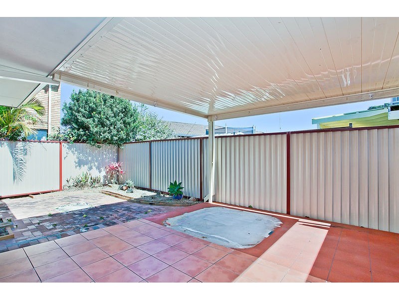 1/11 Sunbird Street, Burleigh Waters QLD 4220