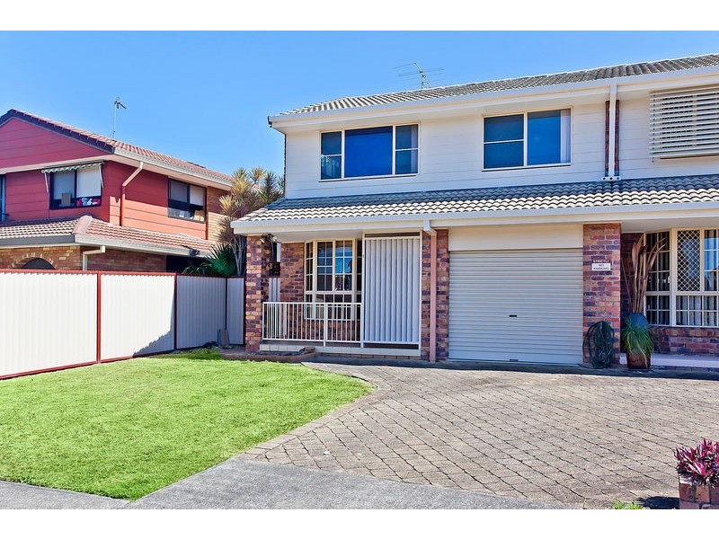 1/11 Sunbird Street, Burleigh Waters QLD 4220