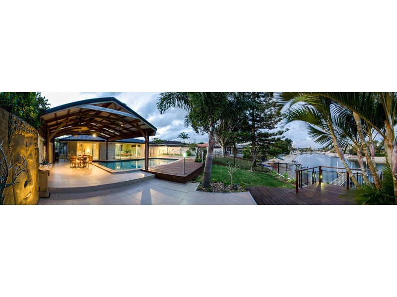 14 Andrea Avenue, Broadbeach Waters QLD 4218