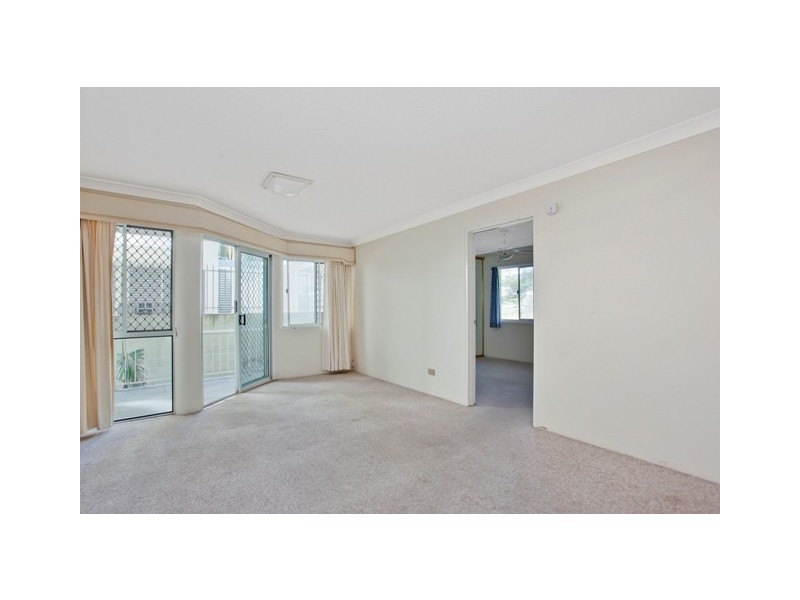 8 ‘Le Chelsea’ 11 Frederick Street, Surfers Paradise QLD 4217