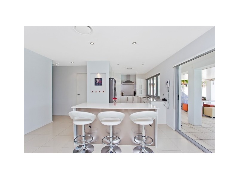22 Welby Street, Broadbeach Waters QLD 4218