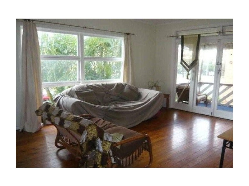 5/4 First Avenue, Burleigh Heads QLD 4220