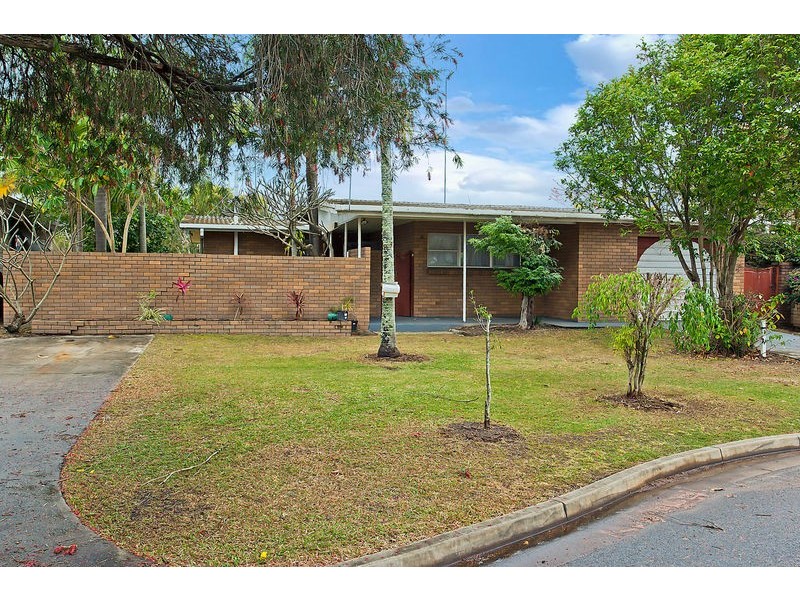 24 Pearl Key, Broadbeach Waters QLD 4218