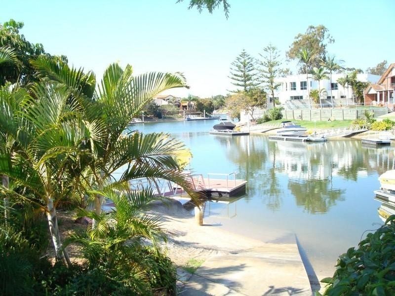 73 River Crescent, Broadbeach Waters QLD 4218