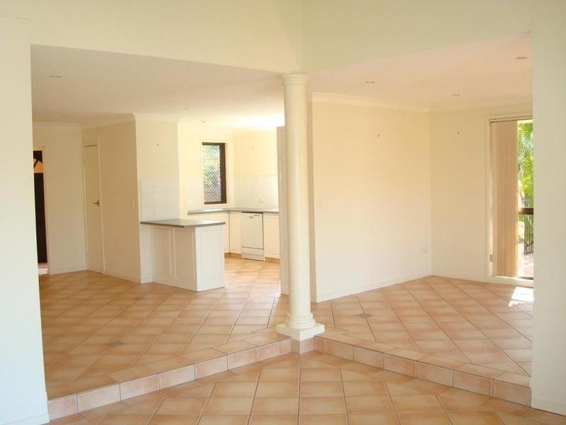 73 River Crescent, Broadbeach Waters QLD 4218