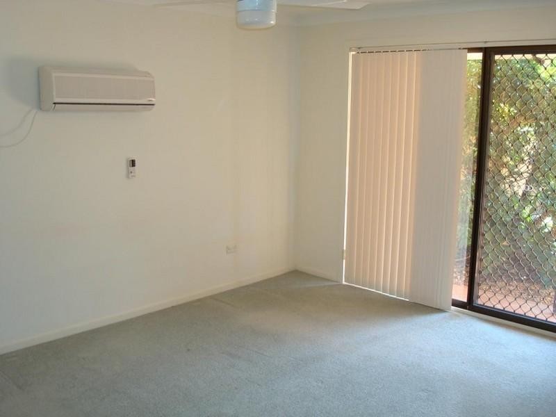 73 River Crescent, Broadbeach Waters QLD 4218