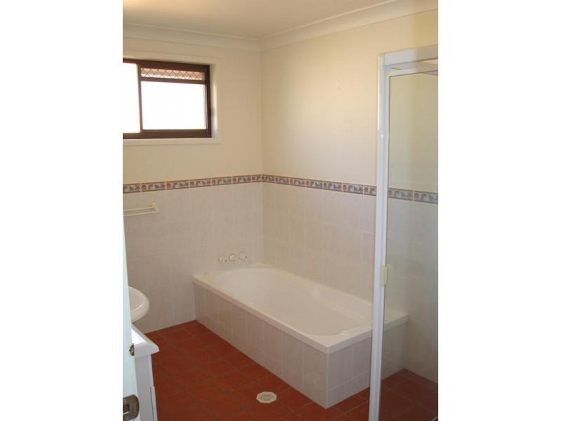 73 River Crescent, Broadbeach Waters QLD 4218