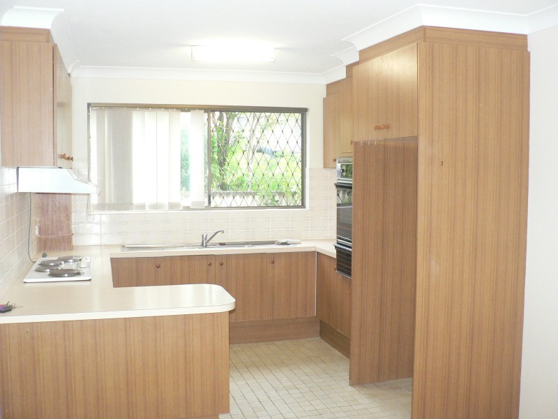 2/53 Bayview Street, Runaway Bay QLD 4216